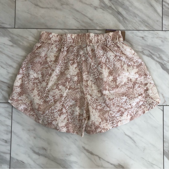 Patagonia Women's Garden Island 3.5" Shorts 58176-SP22 Multi Size - Picture 9 of 12